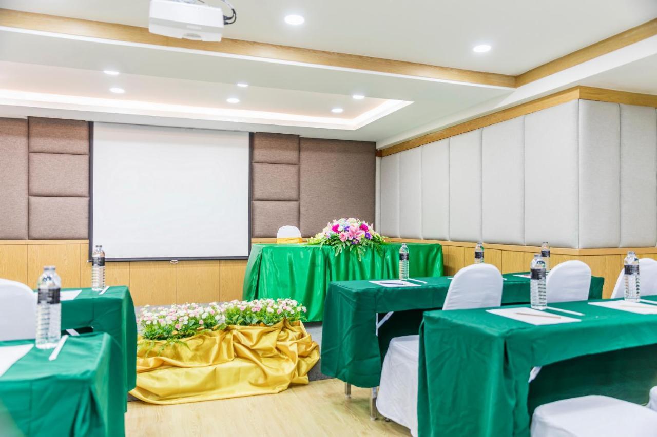 Livotel Hotel Hua Mak Bangkok Dış mekan fotoğraf